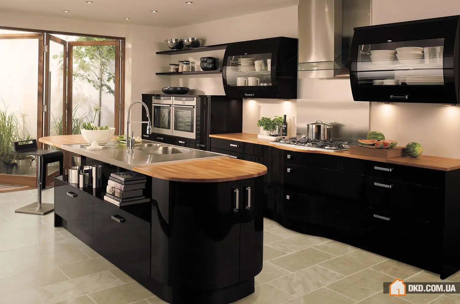 Чудовиські чорні кухонні шафи - Gallery image 1