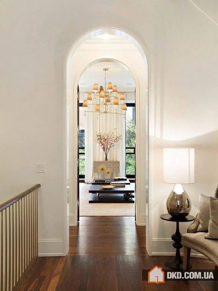 Trzypiętrowa rezidencja według projektu Franka M. DeBono, znajdująca się w Nowym Jorku, Stanach Zjednoczonych. - Gallery image 4