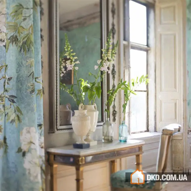 Цветочные вдохновения в новой коллекции Designers Guild
