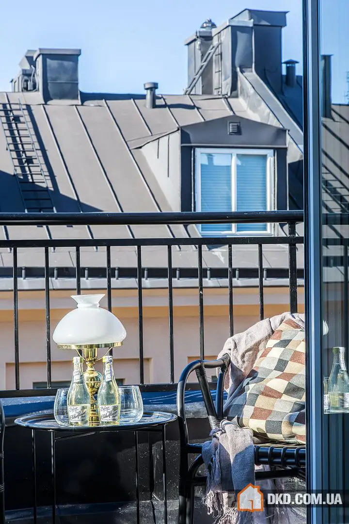 Clean Lines in a Loft Apartment on the Roof in Stockholm - Gallery image 13