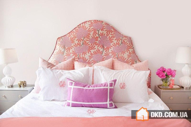 Коралловый цвет в интерьере