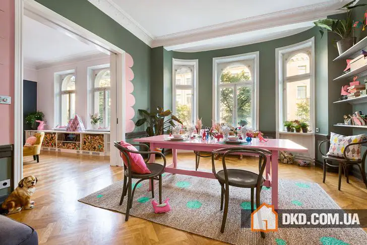 Colorful Chaos and Playful Fun in a Stockholm Apartment - Gallery image 4