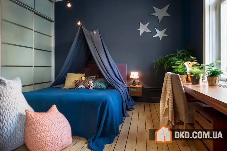 Colorful Chaos and Playful Fun in a Stockholm Apartment - Gallery image 11