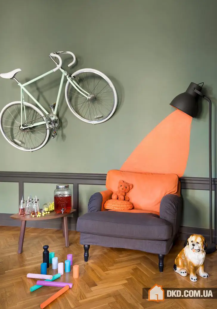 Colorful Chaos and Playful Fun in a Stockholm Apartment - Gallery image 3