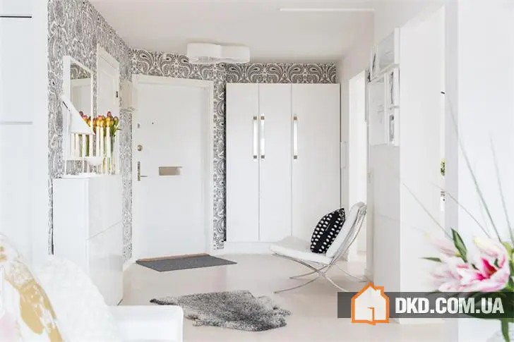 Повітряний чорно-білий інтер'єр шведського квартири (85 м²) - Gallery image 3