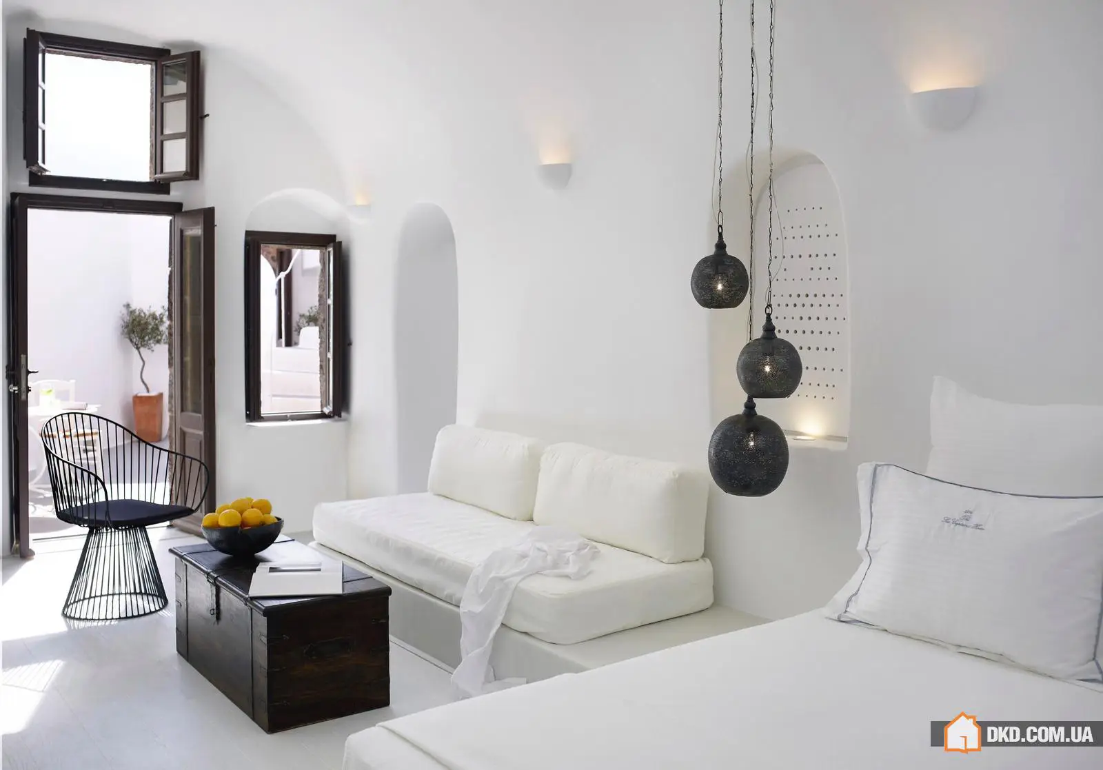 Реконструкція бутік-готелю 1864 The Sea Captain’s House на острові Санторіні - Gallery image 0