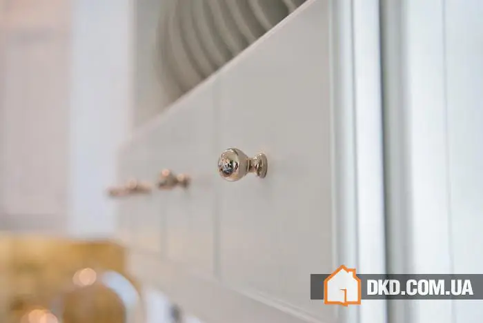 Чудесна кухня з островком - Gallery image 3