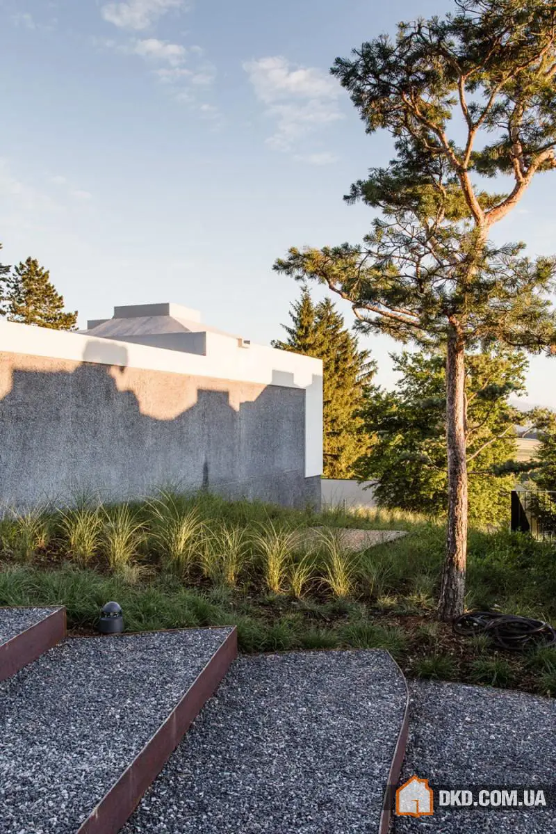 4 Доми з внутрішнім двором від Think Architecture ᴷᴬ - Gallery image 1