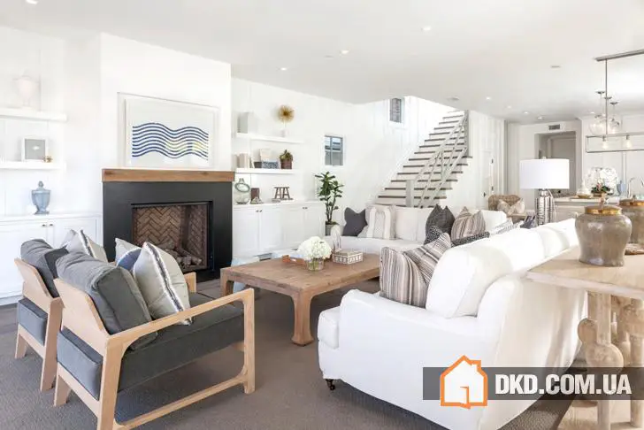 Cottage on the Ocean Shore in California - Gallery image 2