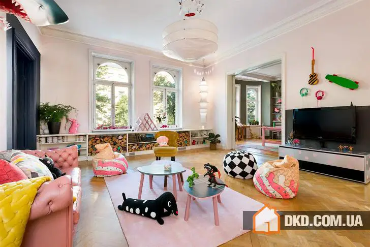 Colorful Chaos and Playful Fun in a Stockholm Apartment - Gallery image 7