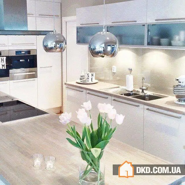 Elegante cocina blanca - 1