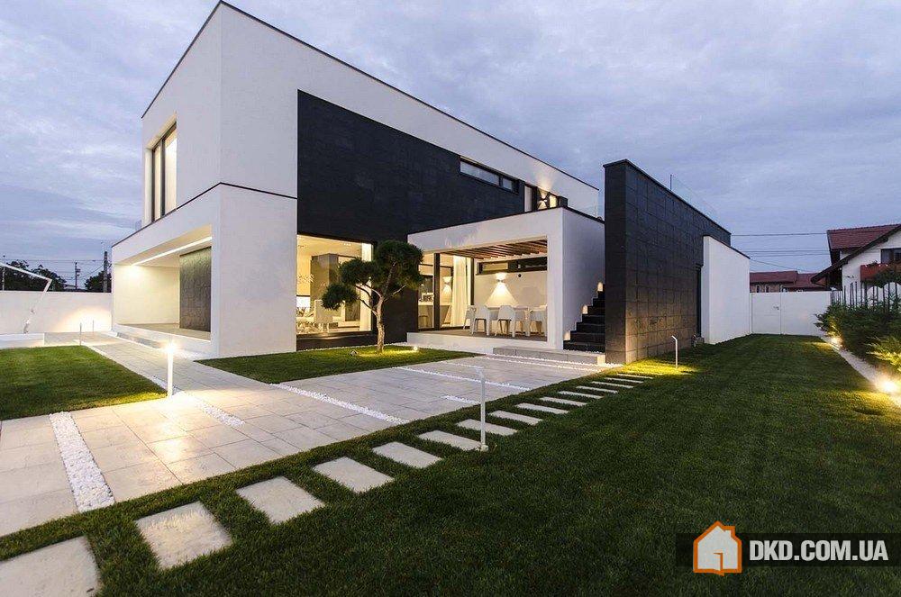 Black&White House