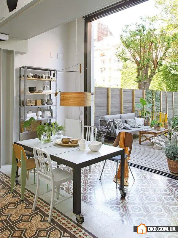 Сучасний будинок із внутрішнім садом у Іспанії - Gallery image 0