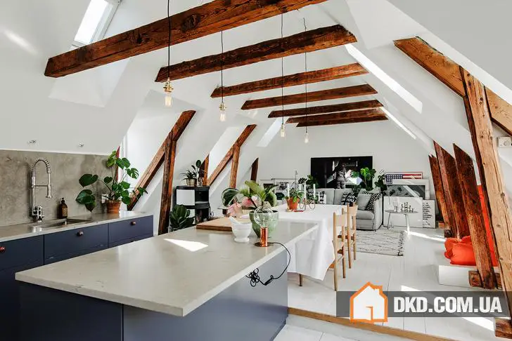 Loft with wooden beams in Stockholm - 7