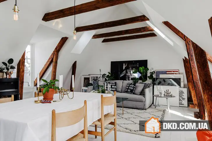 Loft with wooden beams in Stockholm - 2