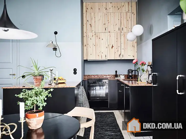 Відважні кольорові рішення в квартирі в Швеції - Gallery image 7