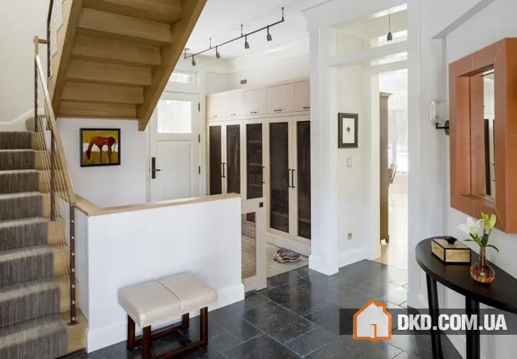 Fresh Perspective on Traditional Country Home Interior in USA - Gallery image 7