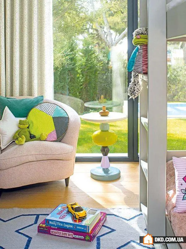 Дитина для чотирьох братів - Gallery image 0