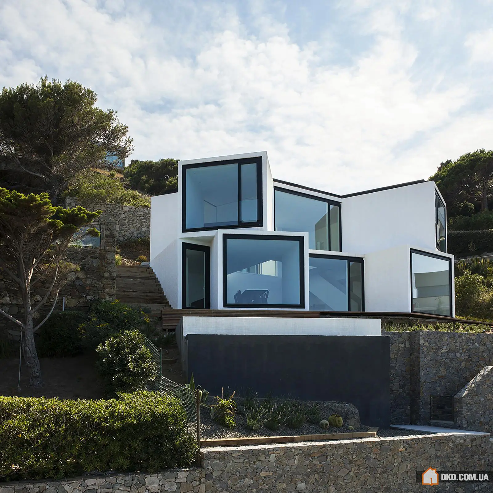 Елегантна геометрія будинку з видом на Середземне море - Gallery image 16