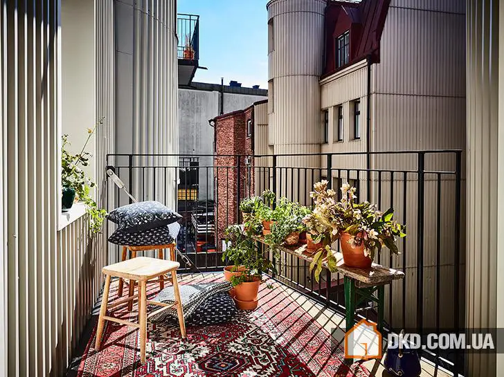 Відважні кольорові рішення в квартирі в Швеції - Gallery image 13