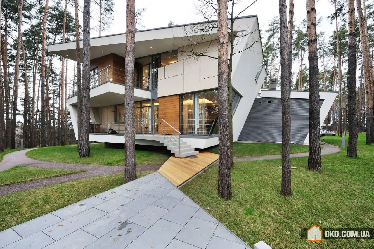 Dom Gorjijskij na dem Weg von Moskau entworfen von Atrium - Gallery image 1