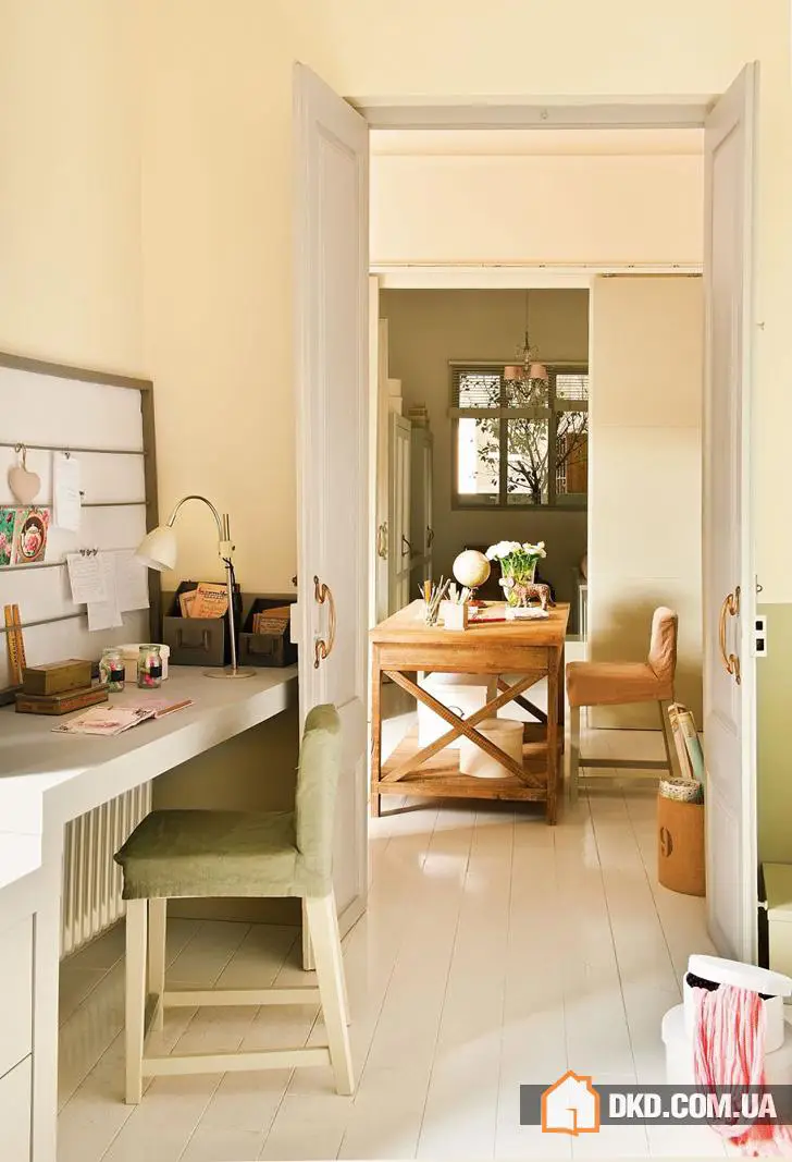 Жіночий інтер'єр з високими стельми - Gallery image 14