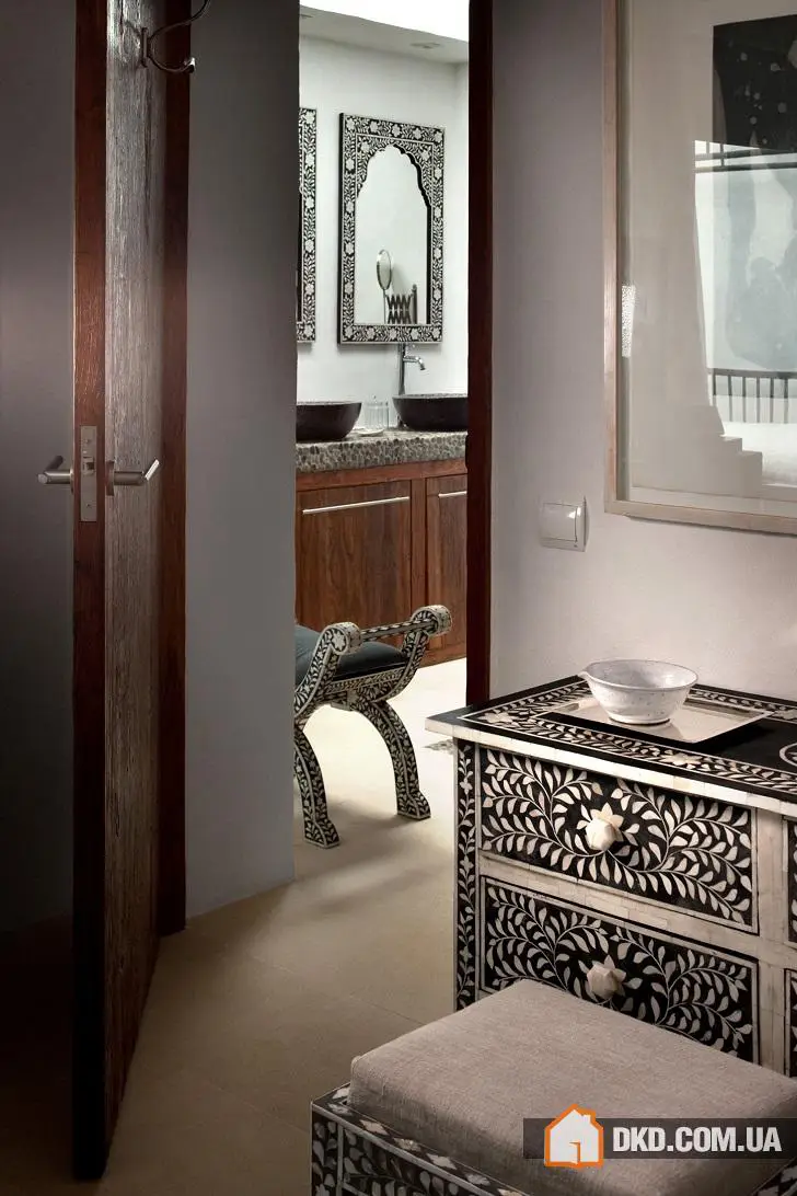 Середньоморський стиль та традиції в інтер'єрі будинку на Ібіці - Gallery image 27