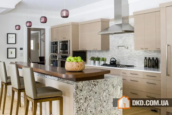 Fresh Perspective on Traditional Country Home Interior in USA - Gallery image 5