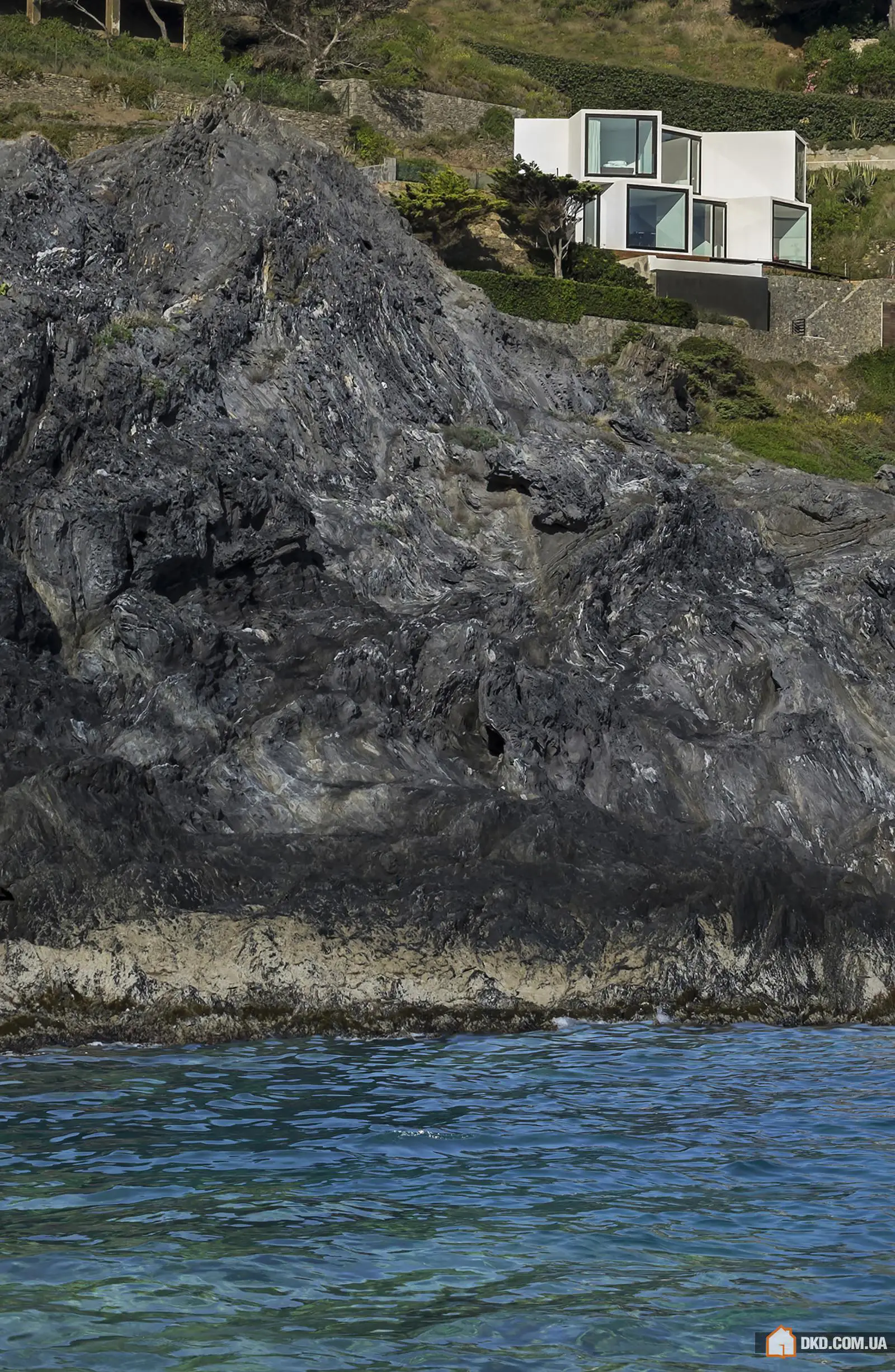 Елегантна геометрія будинку з видом на Середземне море - Gallery image 14