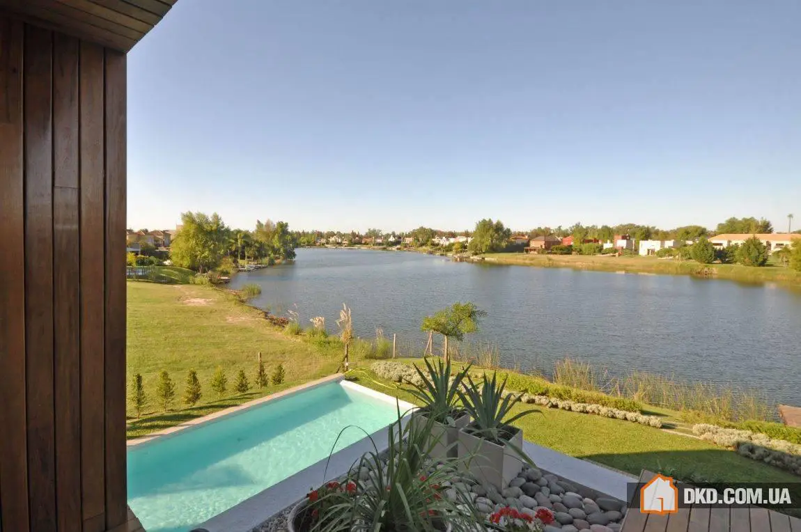 Сучасний будинок з регіональних матеріалів у Тігрі, Буенос-Аїресі - Gallery image 2