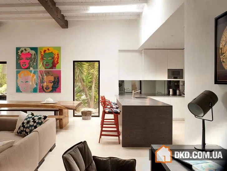 Середньоморський стиль та традиції в інтер'єрі будинку на Ібіці - Gallery image 17