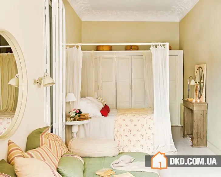 Жіночий інтер'єр з високими стельми - Gallery image 10