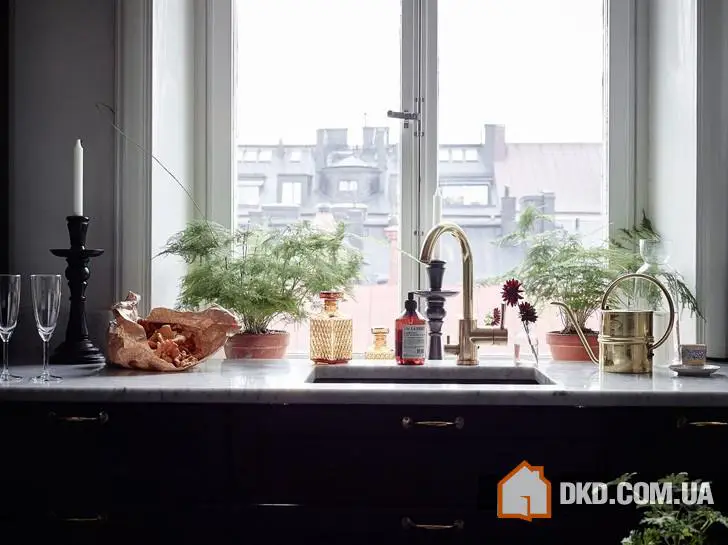 Темний інтер’єр із історією в Швеції (83 кв. м) - Gallery image 7