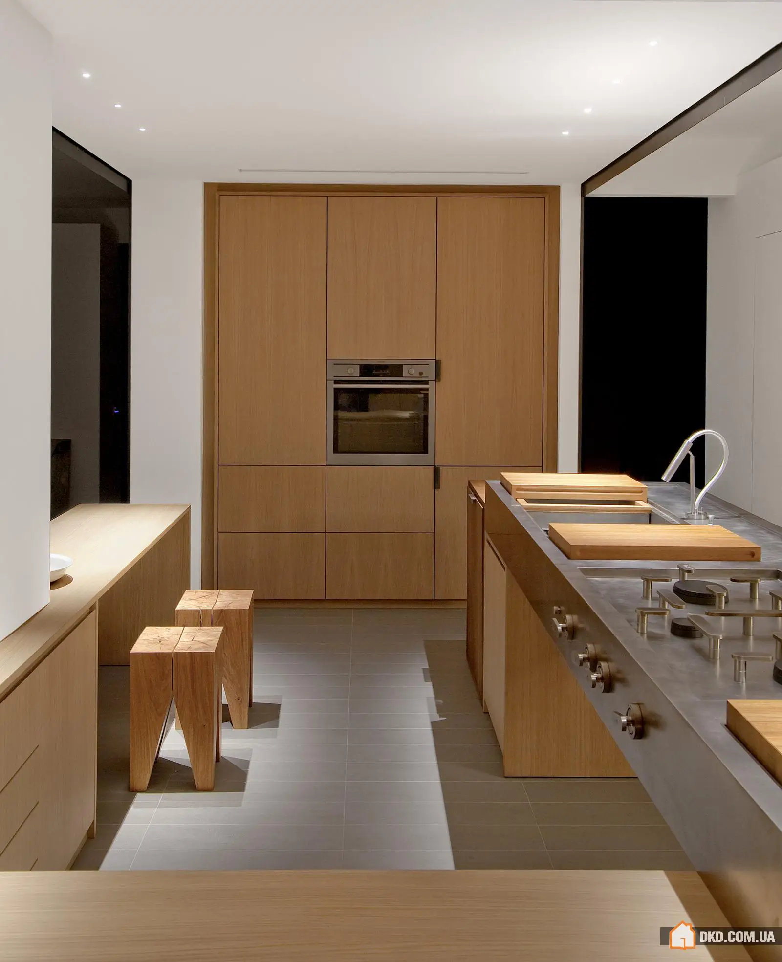 Дерево та заліз у італійському квартирі - Gallery image 16