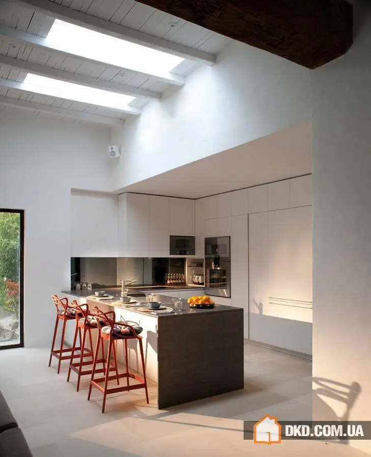 Середньоморський стиль та традиції в інтер'єрі будинку на Ібіці - Gallery image 18