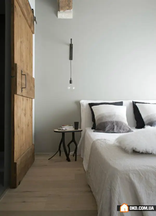 Індустріальний мінімалізм у садовому будинку - Gallery image 9