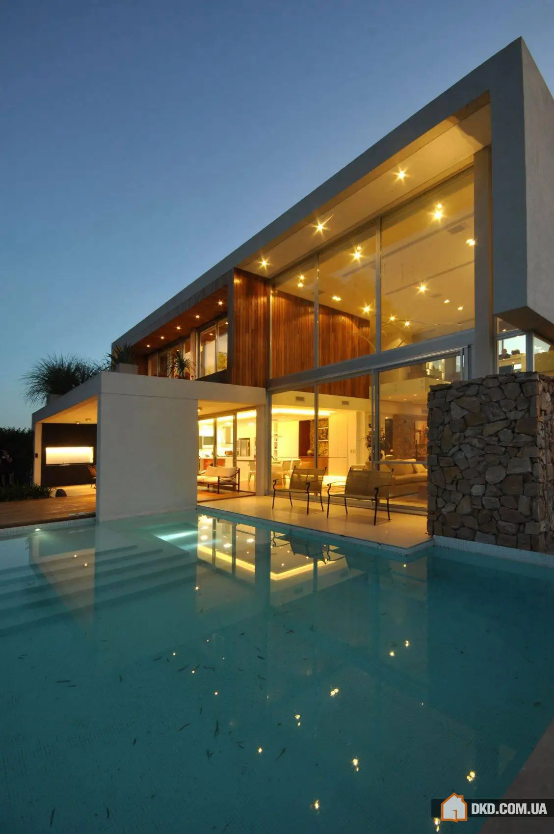 Сучасний будинок з регіональних матеріалів у Тігрі, Буенос-Аїресі - Gallery image 0