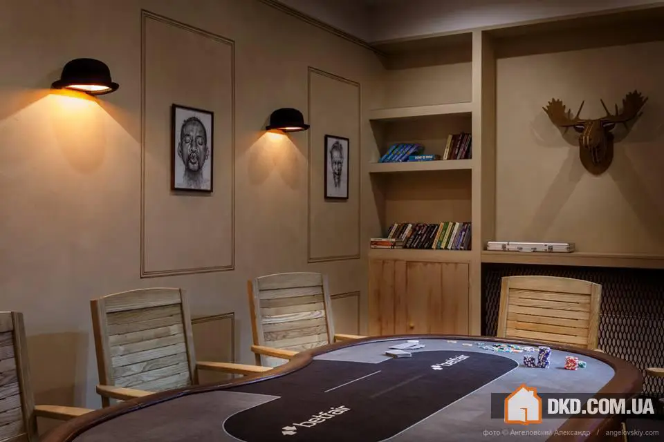 FRAT Social Club
Автори: Катерина Кузьменко, Елізавета Гундич, Ольга Волік, Дмитрій Найбіч
Над інтер'єром FRAT Social Club, який розташований на вулиці Щорса у Києві, працювали архітектори студії Circle Line. Інтерактивний простір складається з 6 тематичних залів: лекційного на 100 осіб, покерного, комп'ютерного з Play Station, двох ігрових кімнат та бібліотеки. - Gallery image 8