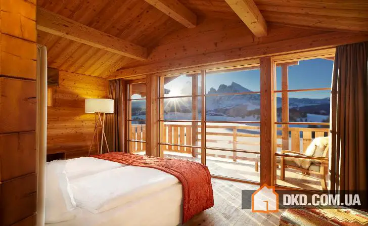 Abgeschiedenes Hotel in den Dolomitenalpen - Gallery image 0