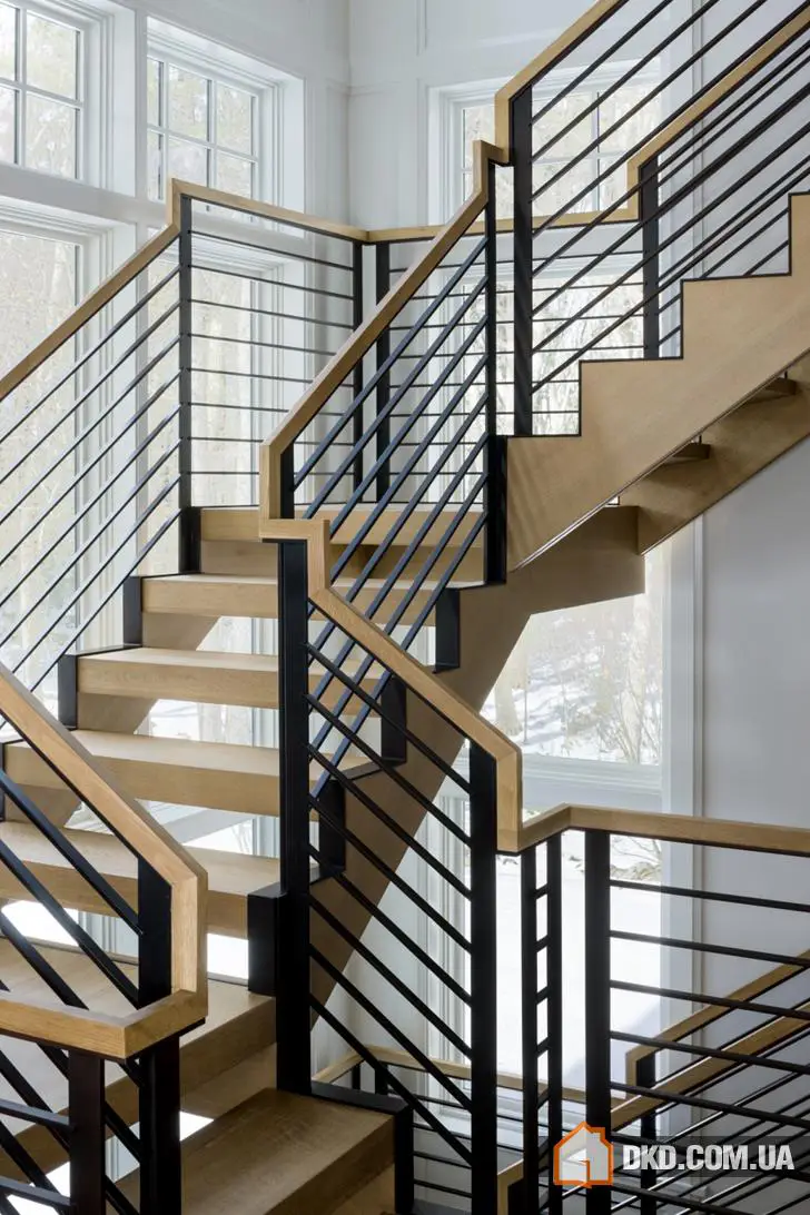 Fresh Perspective on Traditional Country Home Interior in USA - Gallery image 4