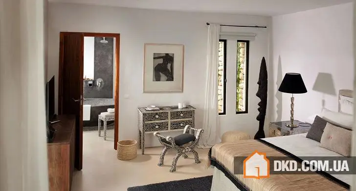 Середньоморський стиль та традиції в інтер'єрі будинку на Ібіці - Gallery image 26