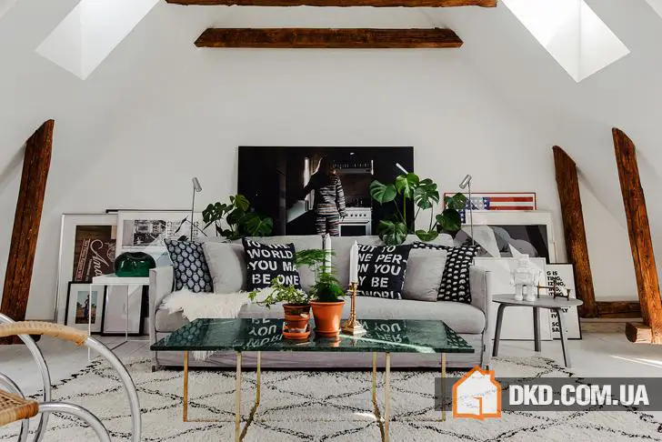 Loft with wooden beams in Stockholm - 1